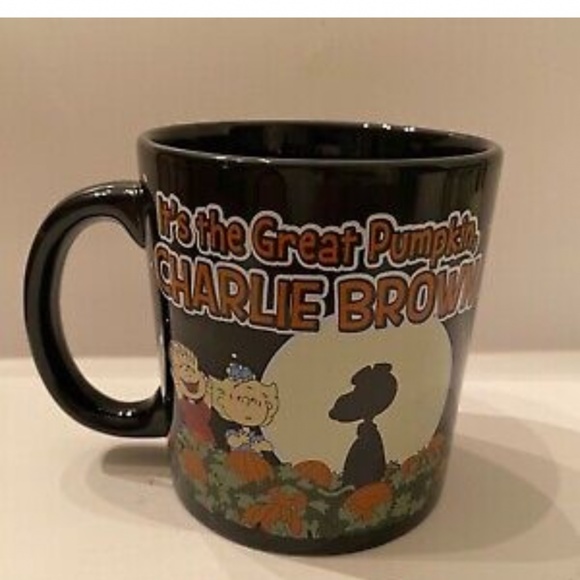 Charlie Brown Coffee Mug Great Pumpkin Believer 2019 Peanuts Black Ceramic - Picture 1 of 3
